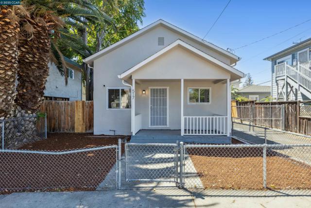 517 W 6th Street, Antioch CA: https://media.crmls.org/mediaz/259fdeb0-3466-44cb-9192-2b8a53ffd37a.jpg
