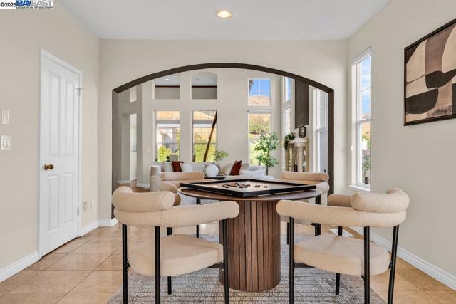 48912 Crown Ridge Cmn, Fremont CA: https://media.crmls.org/mediaz/259ff12e-8e34-4552-8ab7-018bd7424fdf.jpg