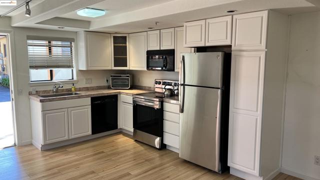 2526 Old Sonoma Rd, Napa CA: https://media.crmls.org/mediaz/259ffb5c-80ab-4d9b-99e7-b048c90686ff.jpg