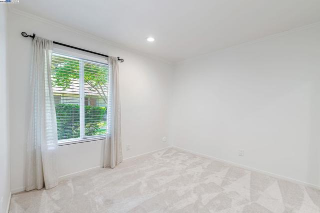 825 Oak Grove Rd, Concord CA: https://media.crmls.org/mediaz/25a1011f-d45f-4b16-b808-3c3eed58084d.jpg