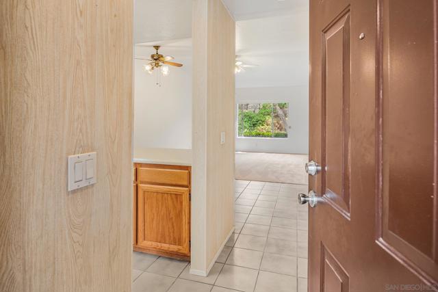 9270 Amys St, Spring Valley CA: https://media.crmls.org/mediaz/25a21b61-4a15-4da6-8bcb-3f71c8672d7d.jpg