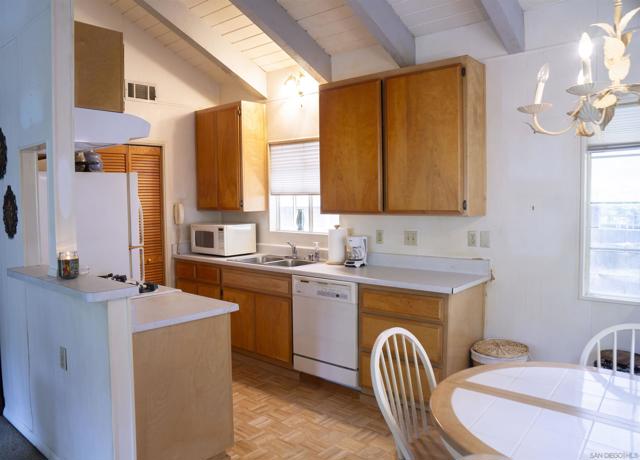 26582 Lake Forest Drive, Twin Peaks CA: https://media.crmls.org/mediaz/25a3b14c-bdc5-4bff-9dd2-d2e996ea8656.jpg