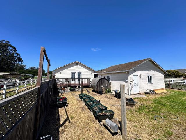 15570 Del Monte Farms Road, Castroville CA: https://media.crmls.org/mediaz/25a43279-0d8e-484f-9e9f-d33e1b0c4ab4.jpg