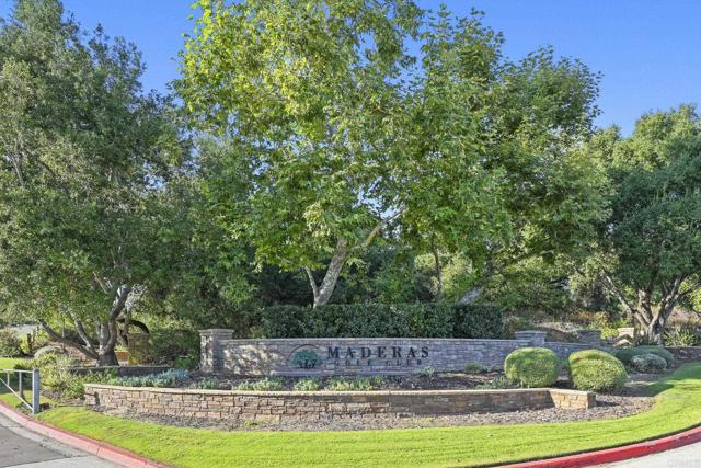 18010 Sunset Point Road, Poway CA: https://media.crmls.org/mediaz/25a47d7f-b4f0-4ea3-9989-804b7298a012.jpg