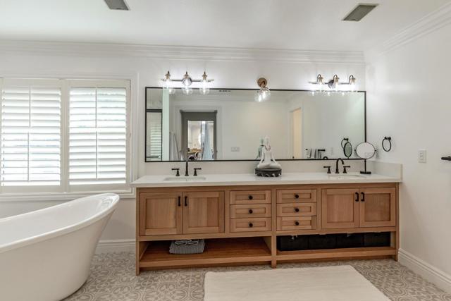 17310 HENDRY, Morgan Hill CA: https://media.crmls.org/mediaz/25a4a264-2875-41a8-a5d8-c923c1598ffd.jpg