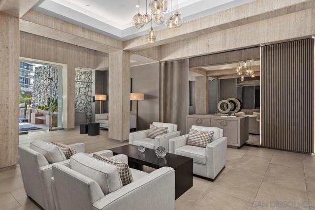 1810 Avenida Del Mundo, Coronado CA: https://media.crmls.org/mediaz/25a4aa0a-7f30-4f1e-914a-0a1f1b41947a.jpg
