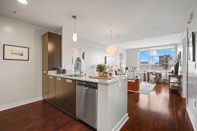 300 Berry Street, San Francisco CA: https://media.crmls.org/mediaz/25a62b45-c2d0-4806-a008-bb5953133db9.jpg