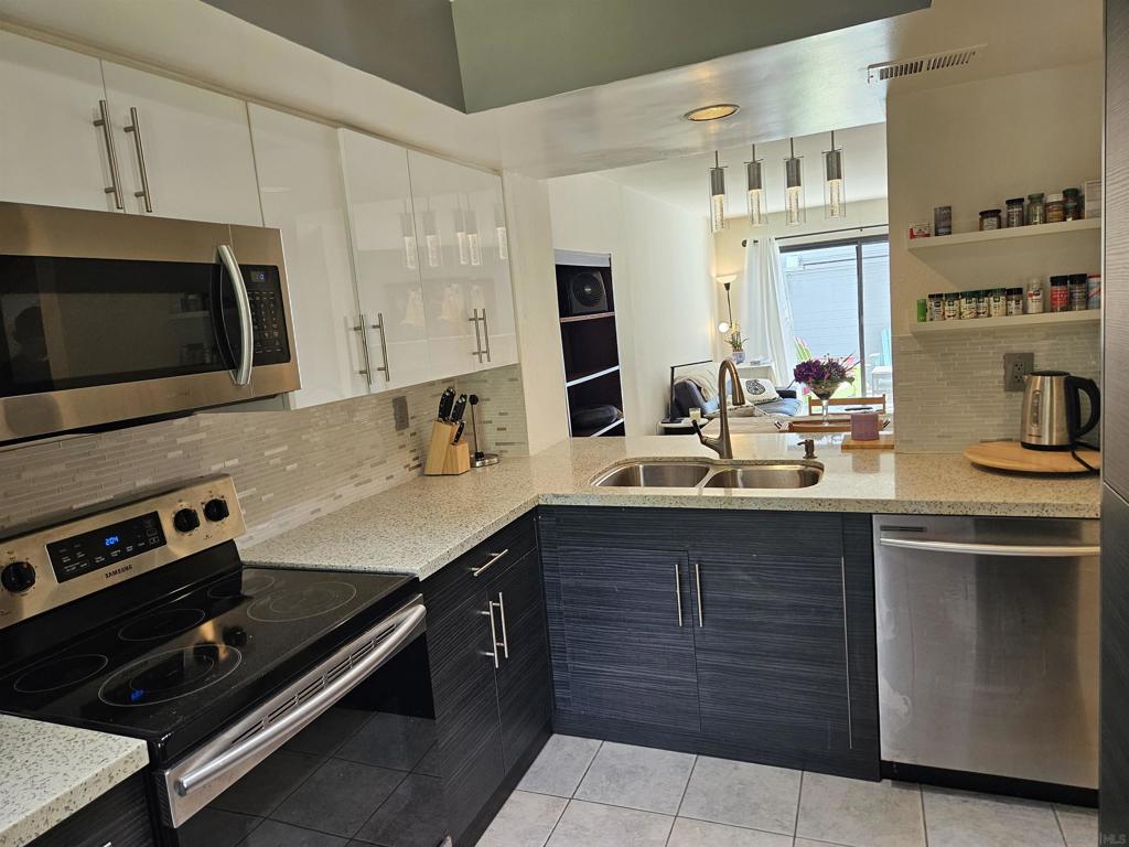 814 America Way - photo 4