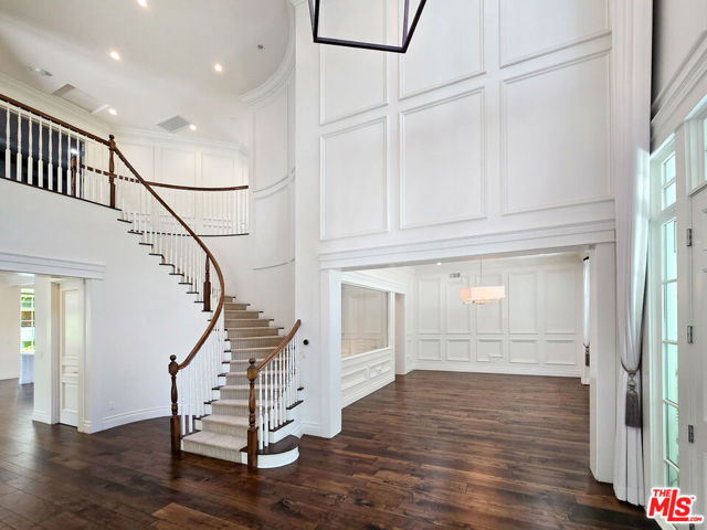 3815 Valley Meadow Road, Encino CA: https://media.crmls.org/mediaz/25a7410e-86e0-4c76-b257-035350022733.jpg