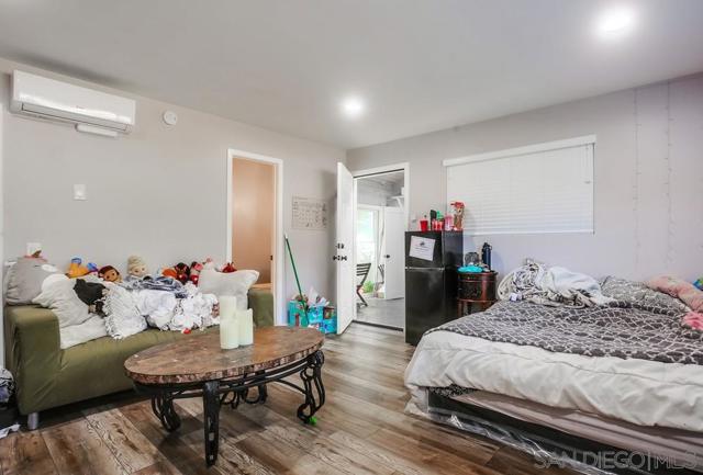 2035 Camino Cantera, Vista CA: https://media.crmls.org/mediaz/25a765fb-ea1f-42cc-8d61-1370d3a9be2c.jpg