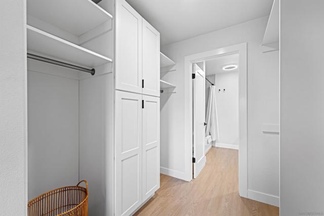 510 Camino De La Reina, San Diego CA: https://media.crmls.org/mediaz/25a8bca5-0218-44bd-ac9c-c71f8183e6f2.jpg
