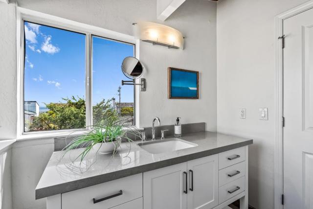22956 E Cliff Drive, Santa Cruz CA: https://media.crmls.org/mediaz/25a981fb-8896-43e6-ad06-d8eaa1b226cd.jpg