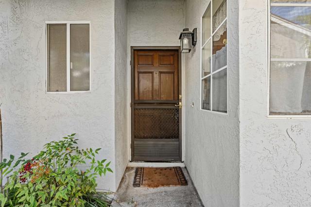 Detail Gallery Image 8 of 37 For 2992 Lexington Circle, Carlsbad,  CA 92010 - 2 Beds | 2/1 Baths