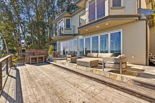 108 Grove Lane, Capitola CA: https://media.crmls.org/mediaz/25aa6f10-423d-43f6-b636-bd71d1b12b8b.jpg