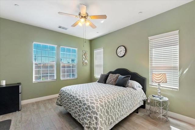 51475 Calle Jacumba, La Quinta CA: https://media.crmls.org/mediaz/25aae158-e7d7-4618-806a-098680f0a091.jpg