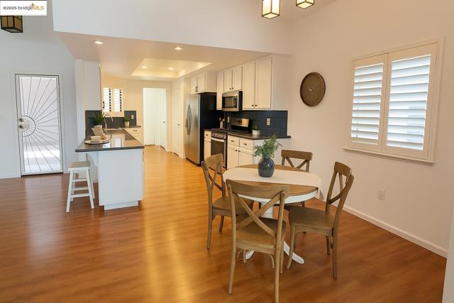 2136 Sand Point Rd, Discovery Bay CA: https://media.crmls.org/mediaz/25ab1582-8337-42f2-96d8-4b1a5df70263.jpg
