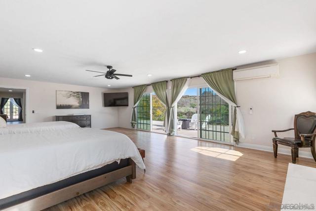 9431 W Lilac Rd, Escondido CA: https://media.crmls.org/mediaz/25ab8175-c747-4aa1-924d-0d6360a49d66.jpg