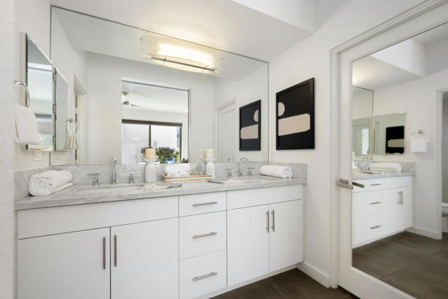 970 Oceo S Circle, Palm Springs CA: https://media.crmls.org/mediaz/25abeb5f-764e-48a2-87a0-e94a1fa903d9.jpg
