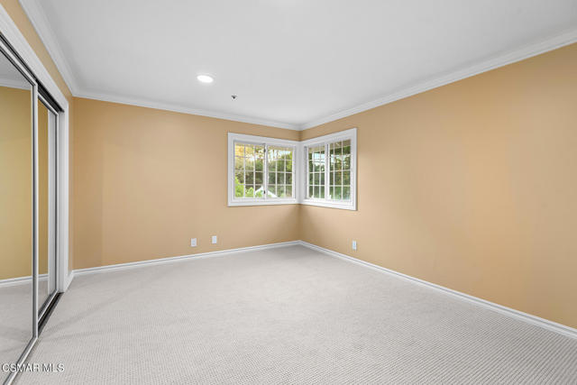 5320 Long Shadow Court, Westlake Village CA: https://media.crmls.org/mediaz/25ac366e-af43-4b60-b35e-adfdb3a1914f.jpg