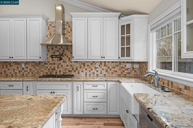 260 Saint Christopher Dr, Danville CA: https://media.crmls.org/mediaz/25ac3c20-8769-49a3-825c-0328ea59b01b.jpg