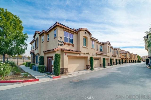 8011 City View Pl, Rancho Cucamonga CA: https://media.crmls.org/mediaz/25ad2c1d-6604-4a7b-805f-536cf4871a3b.jpg