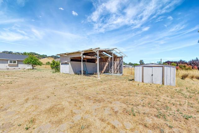 13560 Santa Teresa Boulevard, San Martin CA: https://media.crmls.org/mediaz/25ad45b7-c550-46b7-b1ba-1718351a4994.jpg