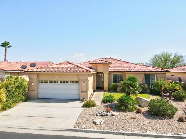 65057 Cliff S Circle, Desert Hot Springs CA: https://media.crmls.org/mediaz/25aeb246-2095-4f84-b971-271bdc01bf48.jpg