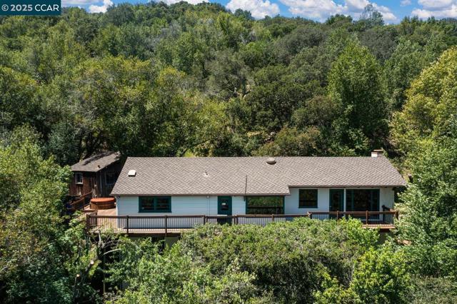 37 La Madronal, Orinda CA: https://media.crmls.org/mediaz/25aff027-9aa0-456c-93aa-5e8e679cf3b0.jpg