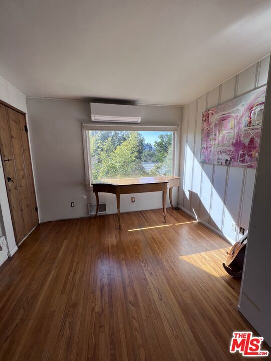 219 Winchester Avenue, Glendale CA: https://media.crmls.org/mediaz/25b0044b-98e1-4689-8726-ba998ba5d333.jpg