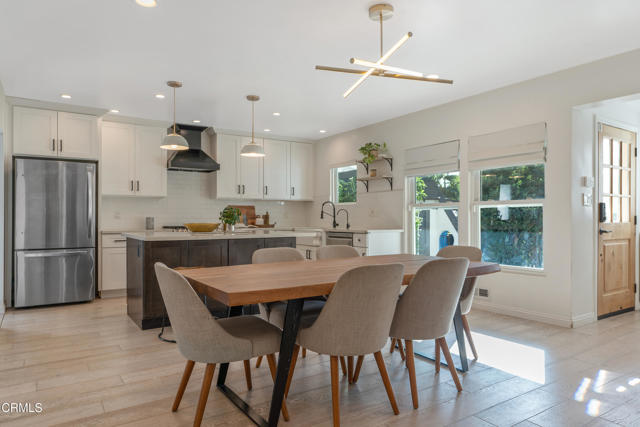 Detail Gallery Image 13 of 42 For 5200 Dahlia Dr, Los Angeles,  CA 90041 - 3 Beds | 3 Baths