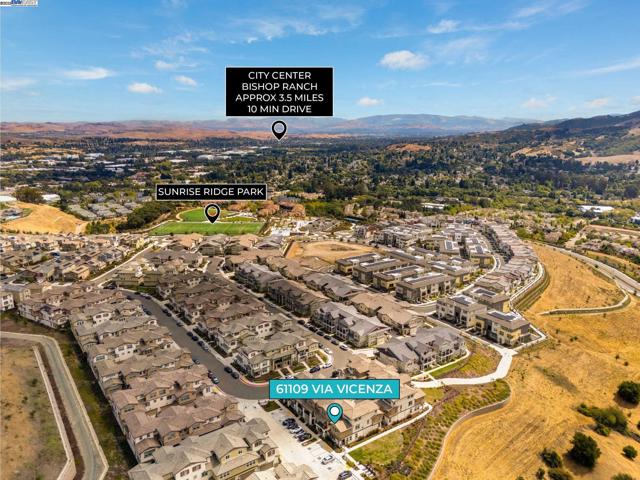 61109 Via Vicenza, San Ramon CA: https://media.crmls.org/mediaz/25b1141b-85eb-463a-85be-5522c9ed9bb1.jpg