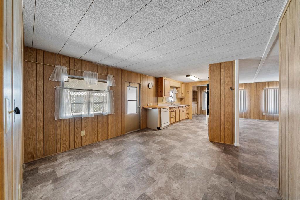 444 El Camino Real - photo 11