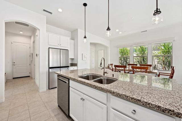 38 Zinfandel, Rancho Mirage CA: https://media.crmls.org/mediaz/25b14189-a495-48c8-af1f-735f9c35adc3.jpg