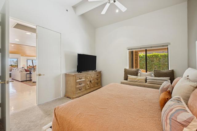 73231 Mariposa Drive, Palm Desert CA: https://media.crmls.org/mediaz/25b1b7f1-2655-46f4-9fe3-aa2b63732bed.jpg