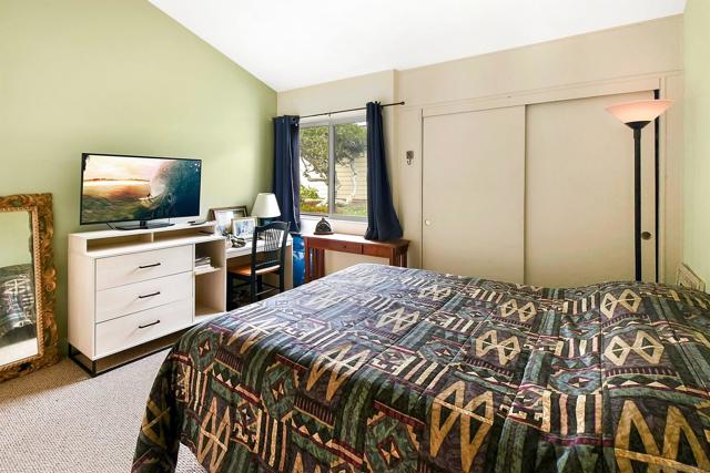 1810 Parliament, Encinitas CA: https://media.crmls.org/mediaz/25b3042d-2a72-4289-84f9-87fb6aef6368.jpg