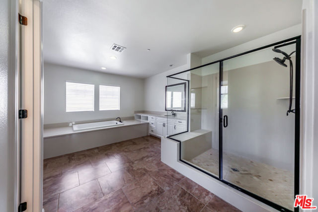 22379 Driftwood Court, Santa Clarita CA: https://media.crmls.org/mediaz/25b565f7-6376-4e00-ba4a-19f38230acb6.jpg