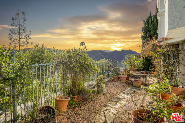 Drew Fenton | 2020 Palisades Drive Pacific Palisades CA | MLS: 7100629