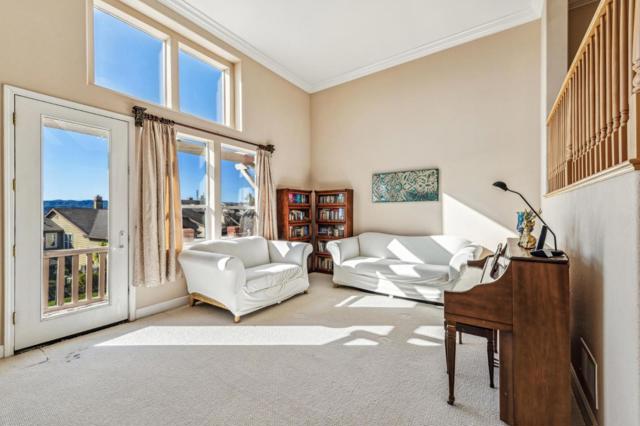 36 Pointe View Place, South San Francisco CA: https://media.crmls.org/mediaz/25b6f3d7-a6ee-4f98-be84-a418abfcb084.jpg