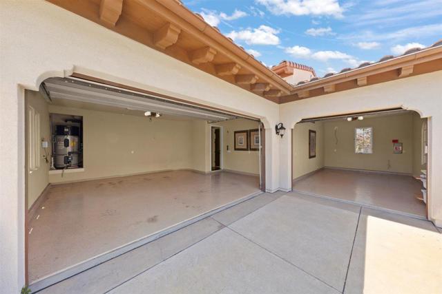 21 Bigleaf Road, Orinda CA: https://media.crmls.org/mediaz/25b6f92b-51b0-4311-bddd-f527b0808365.jpg