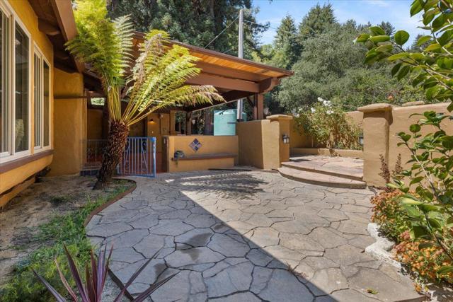 211 Hidden Lane, Santa Cruz CA: https://media.crmls.org/mediaz/25b7d81e-2611-4f2f-ac39-e80c02692755.jpg