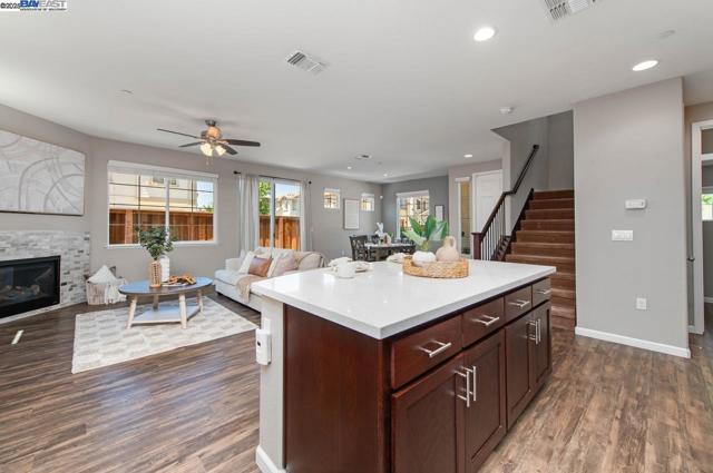 397 Baja Ct, Brentwood CA: https://media.crmls.org/mediaz/25b81f2f-5d0d-4d2f-aa1c-f32f832e9c94.jpg