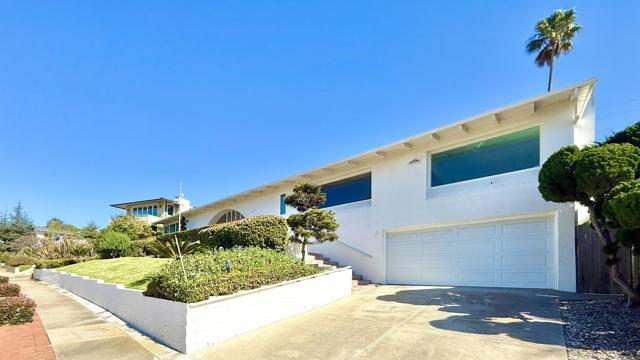 Detail Gallery Image 5 of 74 For 6611 Avenida De Las Pescas, La Jolla,  CA 92037 - 4 Beds | 3 Baths