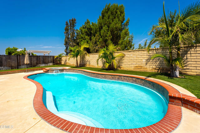 1365 La Culebra Circle, Camarillo CA: https://media.crmls.org/mediaz/25b8d7fb-42b1-42e1-aa6c-b8ca1a59b6b6.jpg