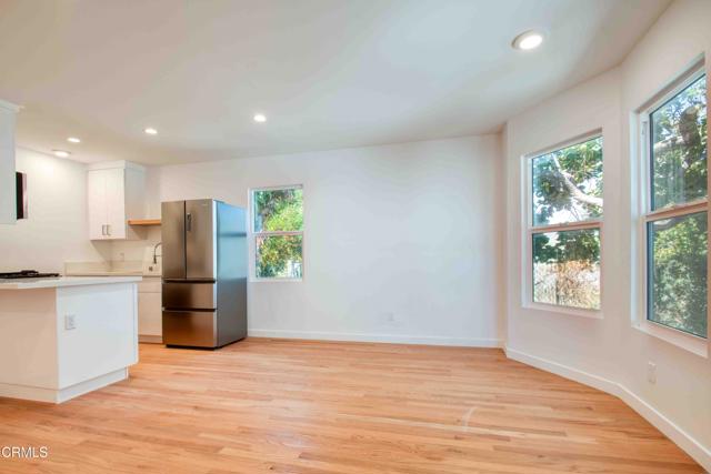 Detail Gallery Image 5 of 13 For 3940 Brunswick Ave, Los Angeles,  CA 90039 - 2 Beds | 2 Baths