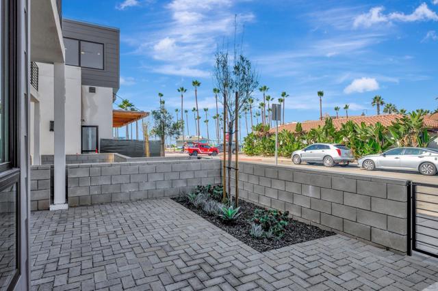 109 Daisy, Imperial Beach CA: https://media.crmls.org/mediaz/25ba5ce4-072f-4721-9323-217270430a61.jpg