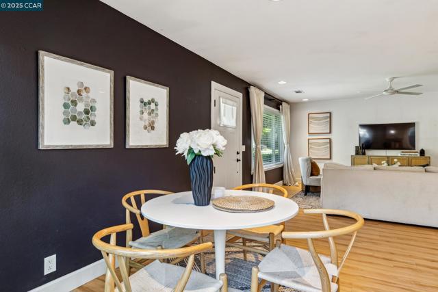 2877 Fountainhead Drive, San Ramon CA: https://media.crmls.org/mediaz/25ba6bd8-6d07-45a0-aeb0-b2beb3a97574.jpg