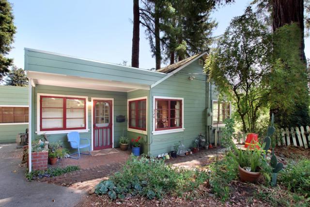 324 Laurel Drive, Felton CA: https://media.crmls.org/mediaz/25ba90e6-8bc7-47c2-81ac-540634de2eac.jpg