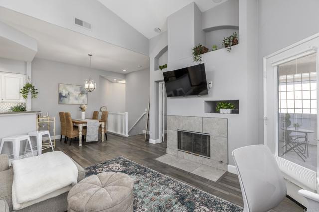 Detail Gallery Image 7 of 27 For 7577 Hazard Center Dr, San Diego,  CA 92108 - 2 Beds | 2 Baths