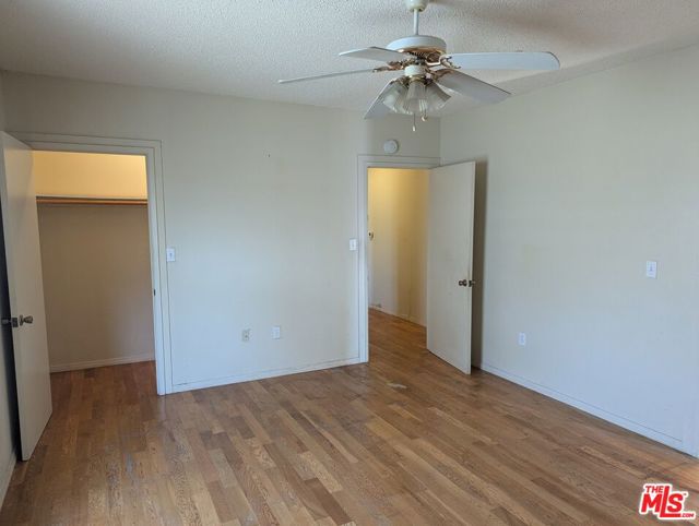 2134 8th Avenue, Los Angeles CA: https://media.crmls.org/mediaz/25ba9e4c-e3f0-4db3-9a03-ef1778f43b58.jpg