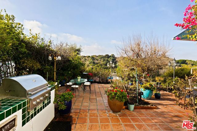 Drew Fenton | 2113 Stoney Hill Road Los Angeles CA | MLS: 7403799
